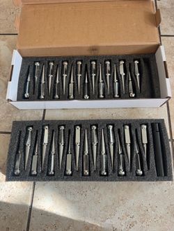 Spike lug nuts