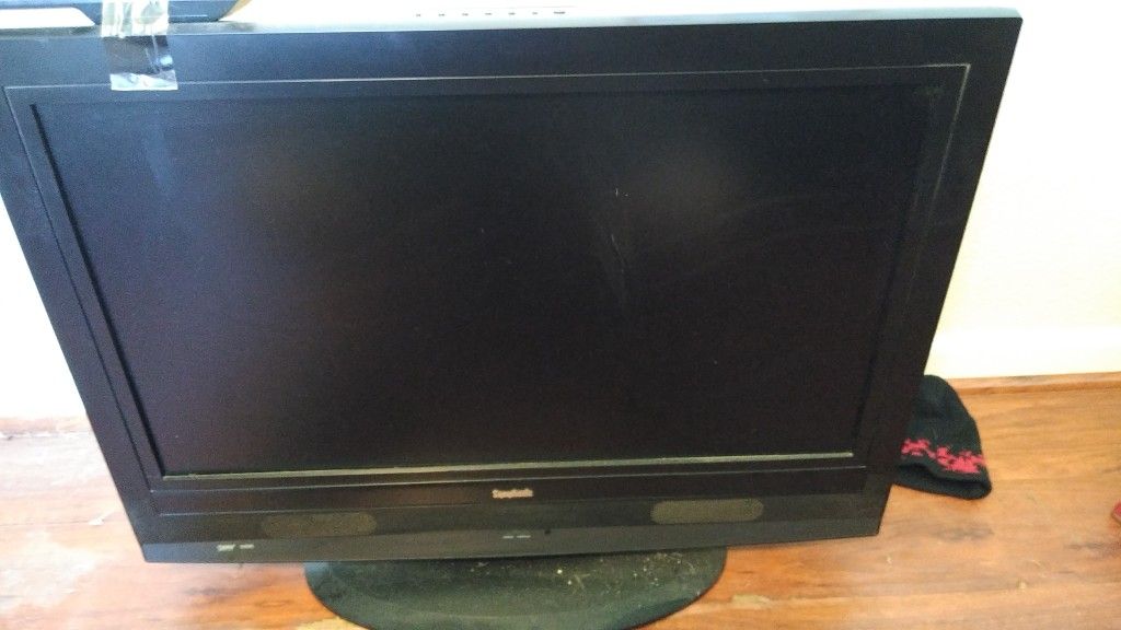 Symphonic 32" LCD TV