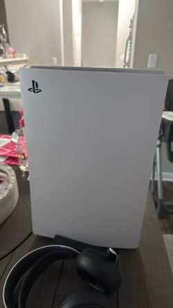 Ps5 disc version w/ accessories
