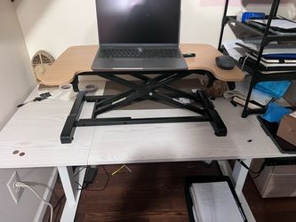 Standing Desk Converter Sit-Stand Riser. Escritorio convertible.