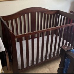 Crib W Matress