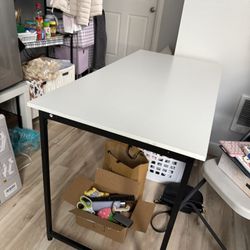 White Desk 48*24*30