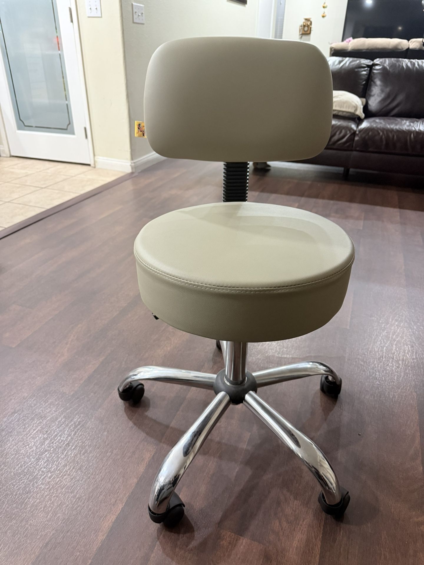 Leather Chair W/ Wheels