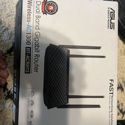 Asus Dual Band Gigabit Router. Rt-acrh13