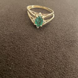 14k reversible ring with diamonds and emerald