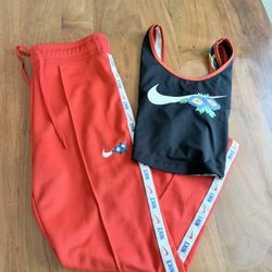 Nike Sportwear Set Of Top And Tack Pants Women’s Size S