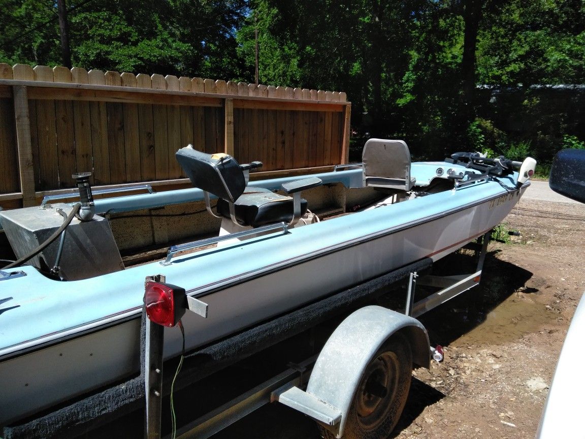1972 Falcon Boat