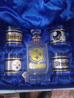 Pittsburgh Steelers Decanter and Glasses Set