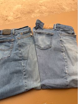 Two  men’s work jean  Eddie Bauer / Lee. Size  34X29 Both for
