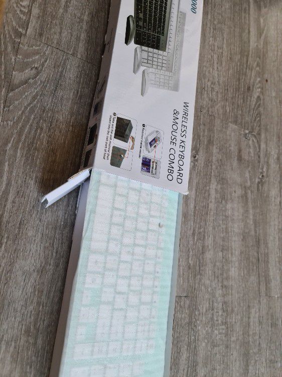 Topmate Wireless Keyboard & Mouse Combo, KM9000, Green-white