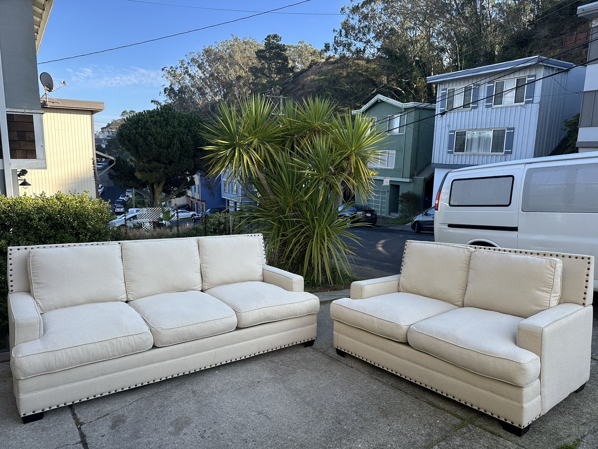 Cream Couch Set-FREE Delivery