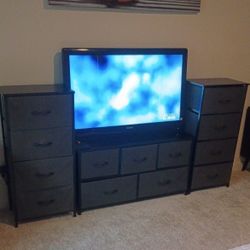 3 Dresser Set. 