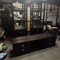 Entertainment center