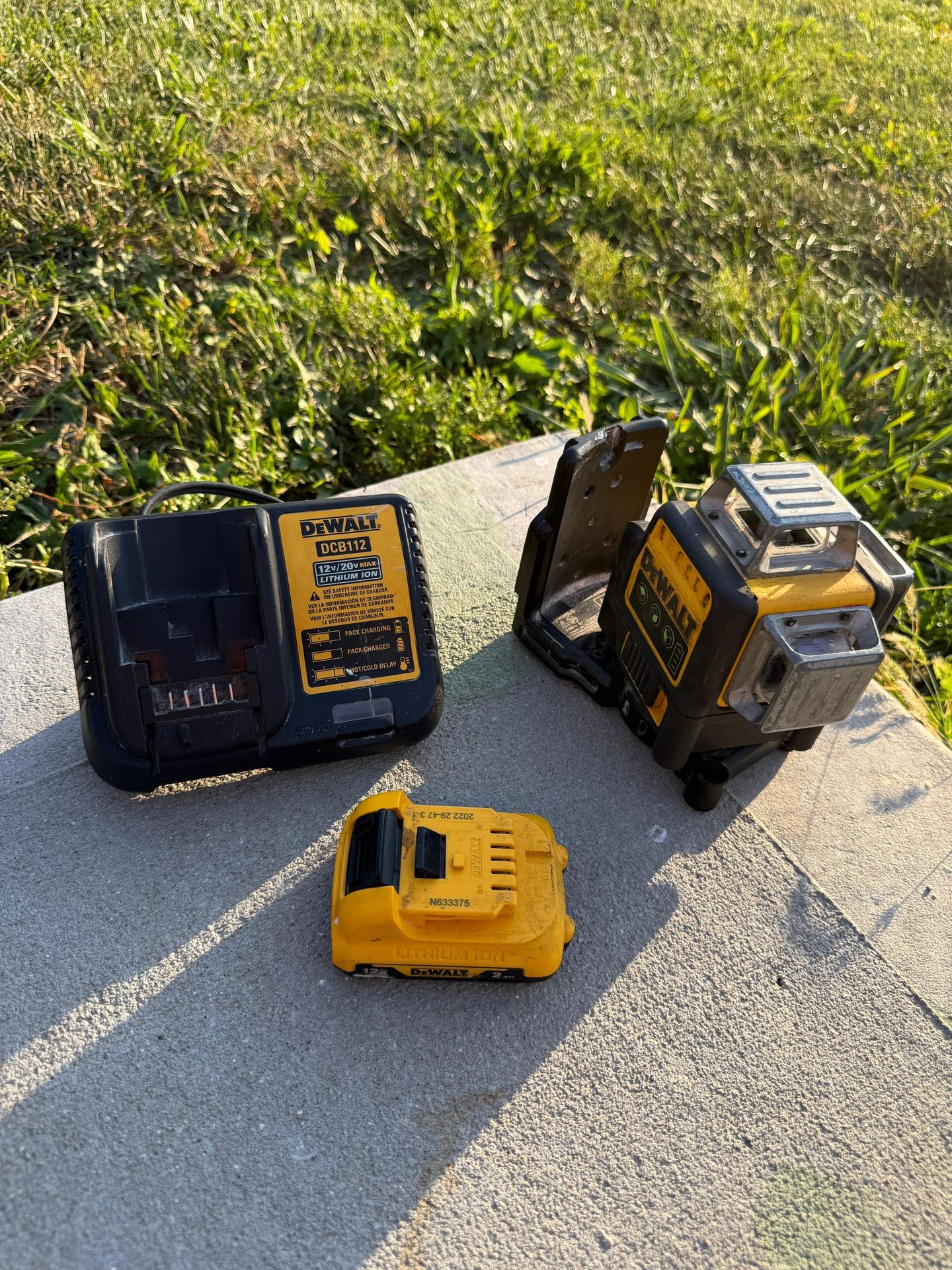 12V MAX Lithium-Ion 100 ft. Green Self-Leveling 3-Beam 360 Degree Laser Level with 2.0Ah Battery, Charger