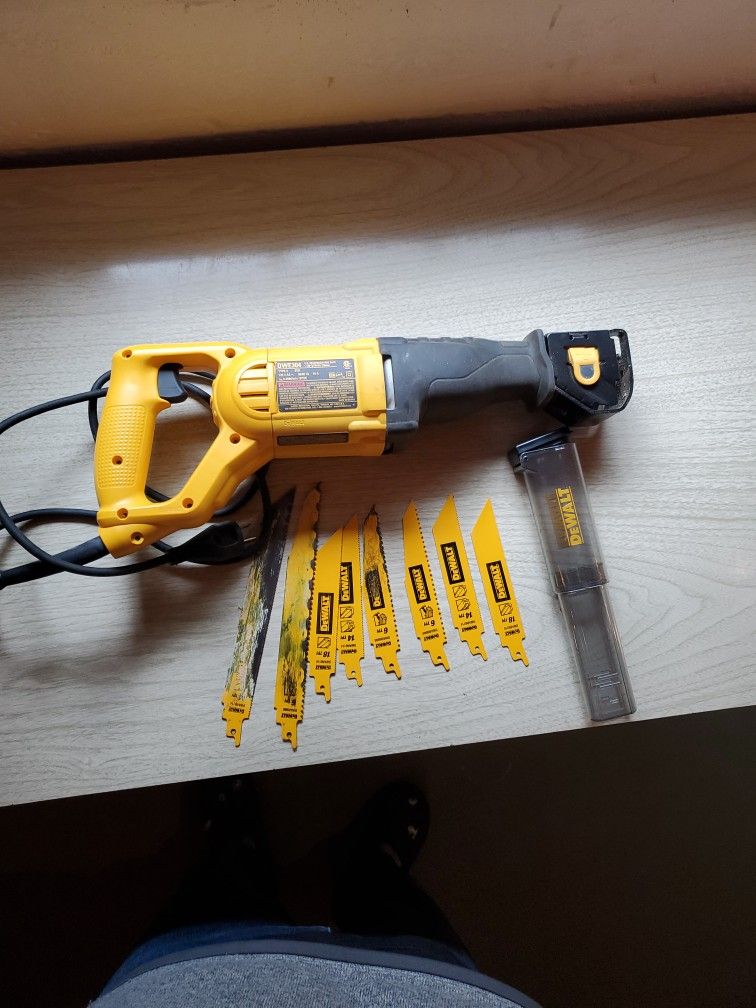Dewalt Reciprocating Saw