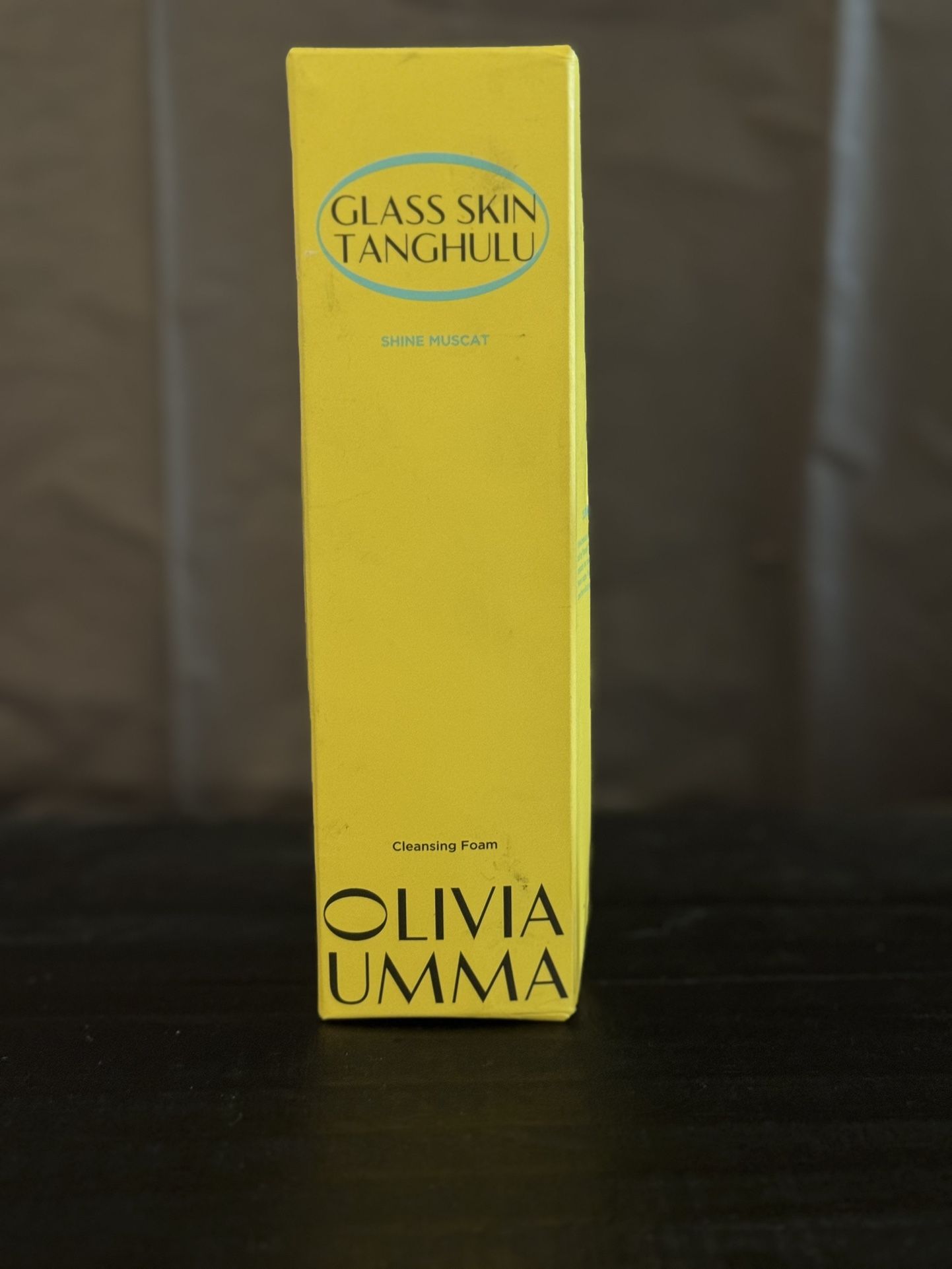 Olivia  Umma Glass Skin Tanghulu Shine Muscat Cleanser