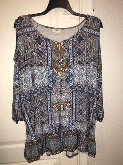 XXL Cold shoulder top