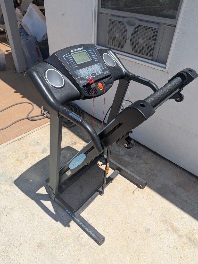 Inclining Foldable Treadmill