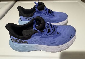Hoka walking shues