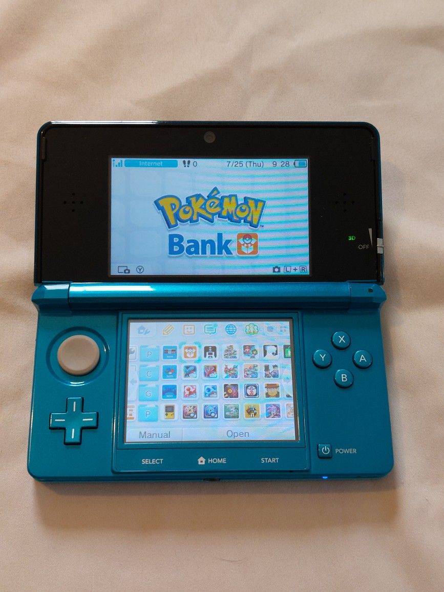 Nintendo 3DS in Aqua Blue Modded With Several Games