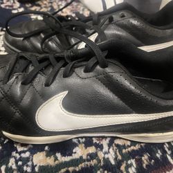 Black And White Nike Tiempo