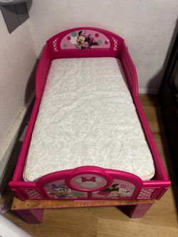 Minnie Mouse bed with mattress