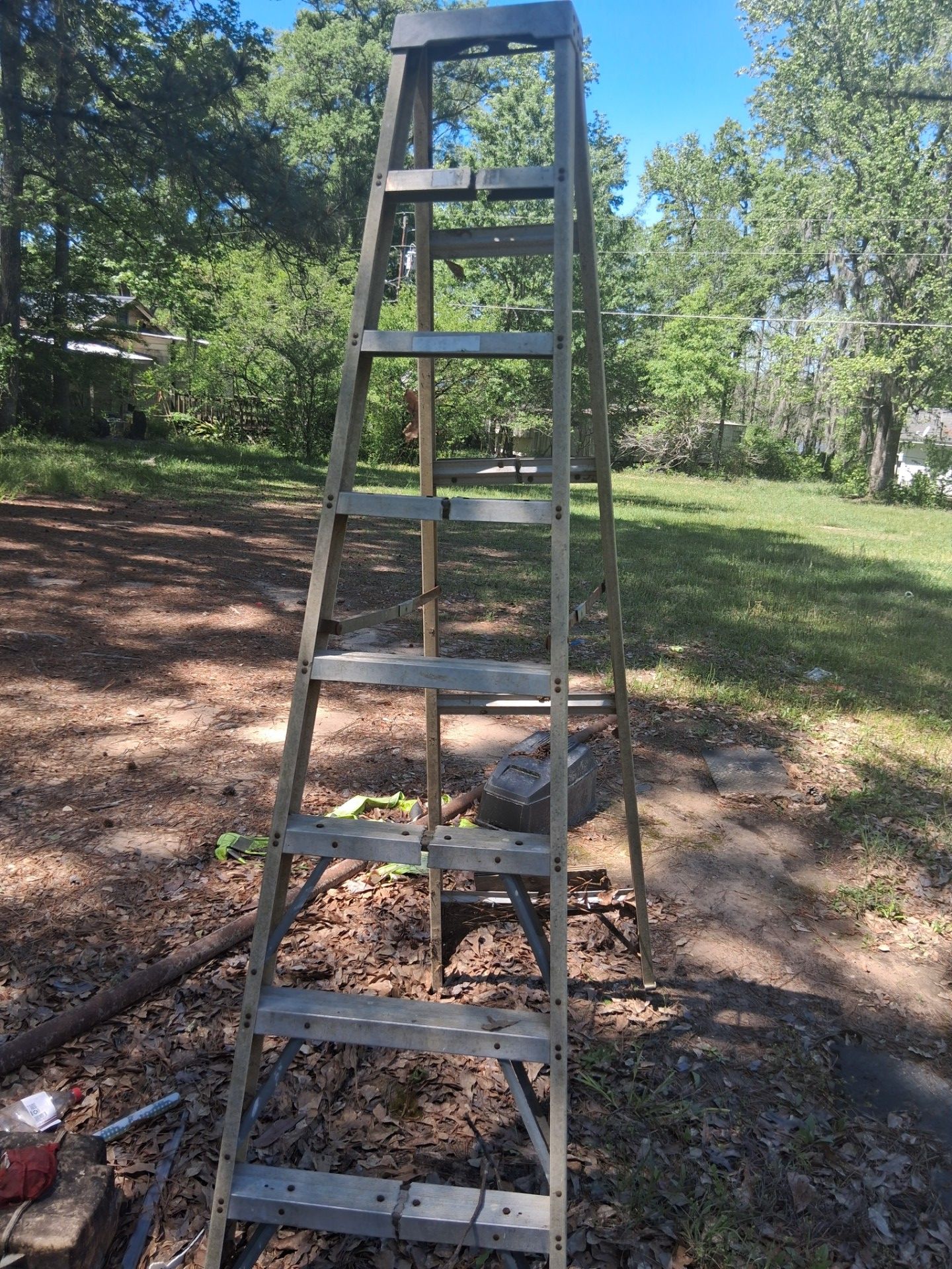 Aluminum step ladder