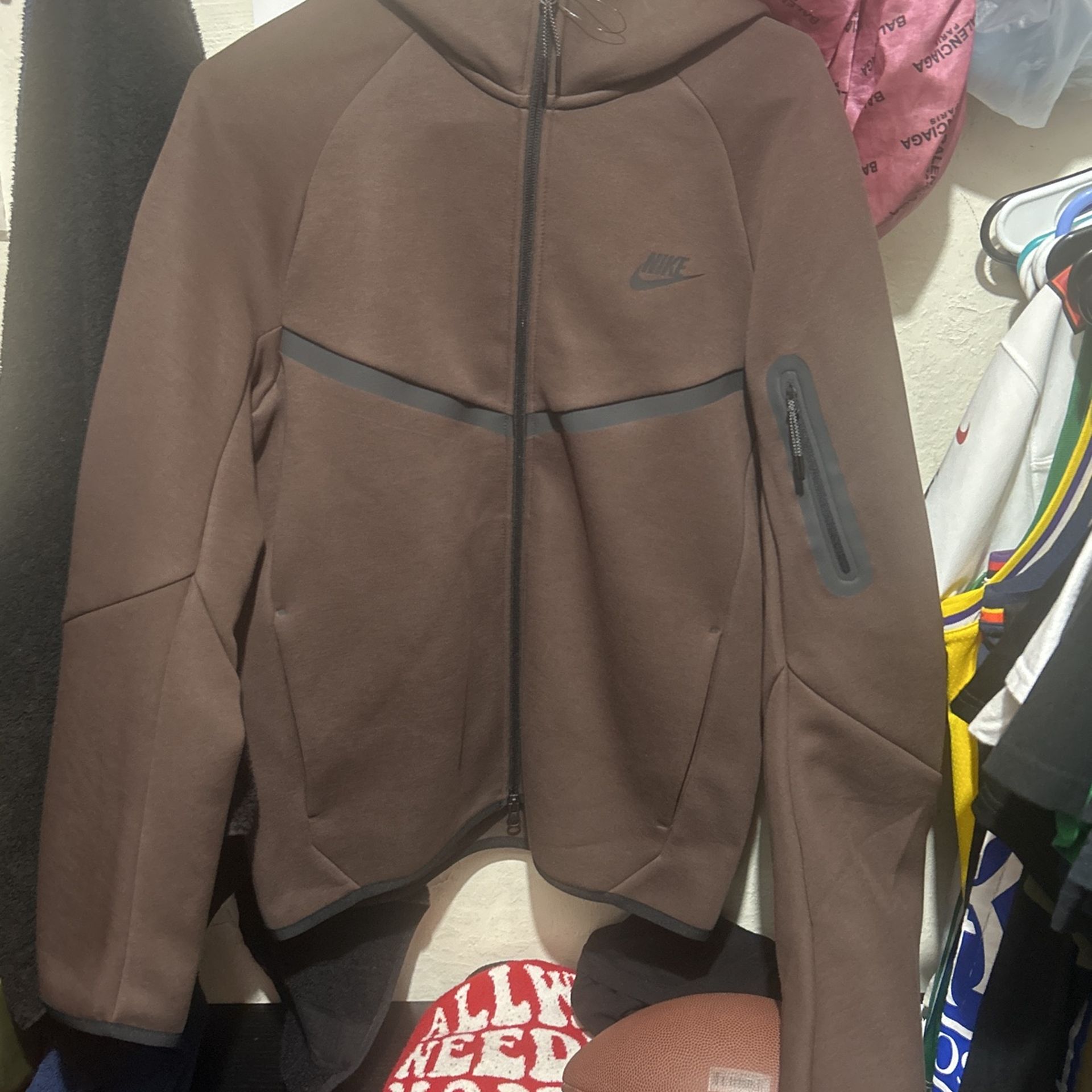 Brand New Brown Nike Tech Small