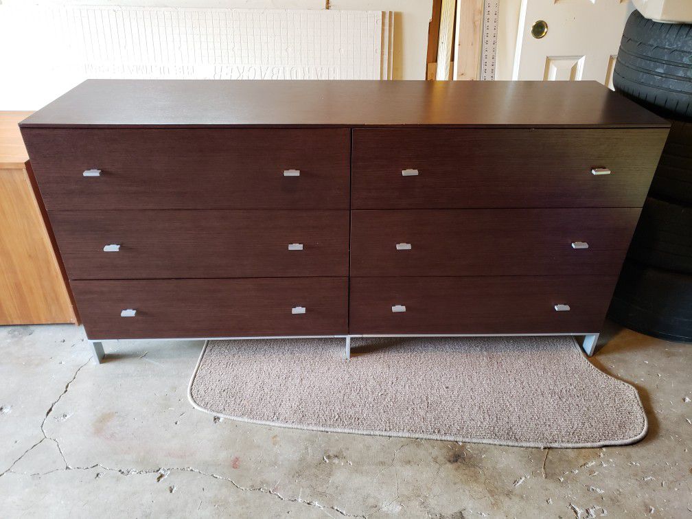 6 drawer dresser modern