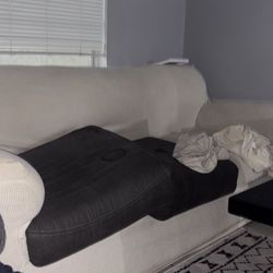 Couch / Loveseat 