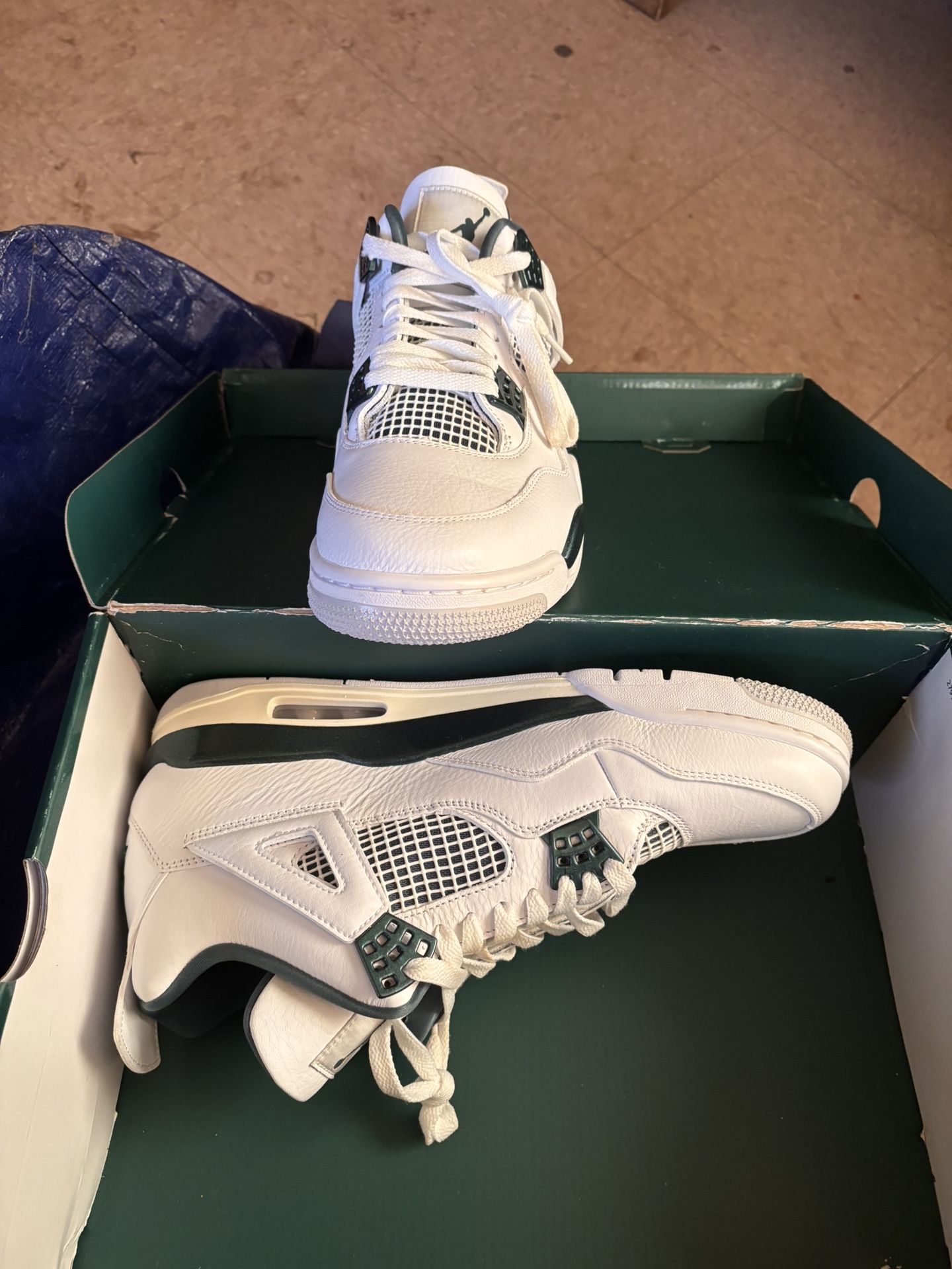 Jordan 4 Retro 