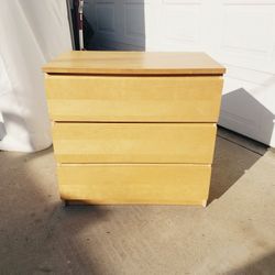 Dresser 