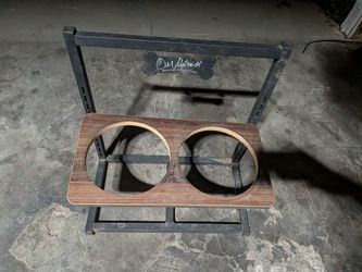 Elevated dog bowl stand