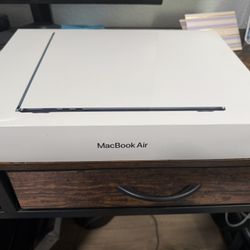 MacBook Air 15” (2024) – Apple M3, 24GB RAM, 512GB – Like New + AppleCare+