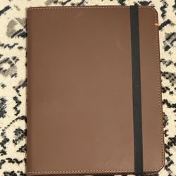 M1/M2 iPad Pro Leather Smart Folio