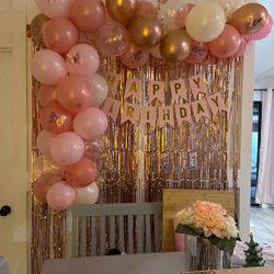 FREE  Small Balloon Garland 