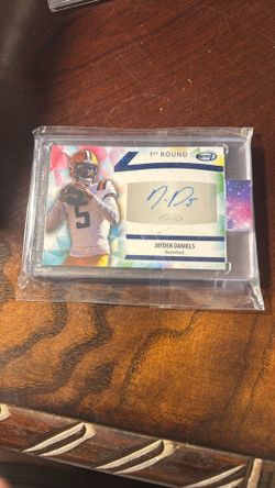 Jayden Daniels Autographed Card1st Round Sage
