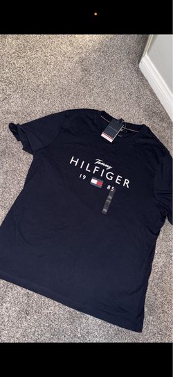 1 left! $30 XL Tommy Hilfiger Shirt