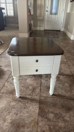End table