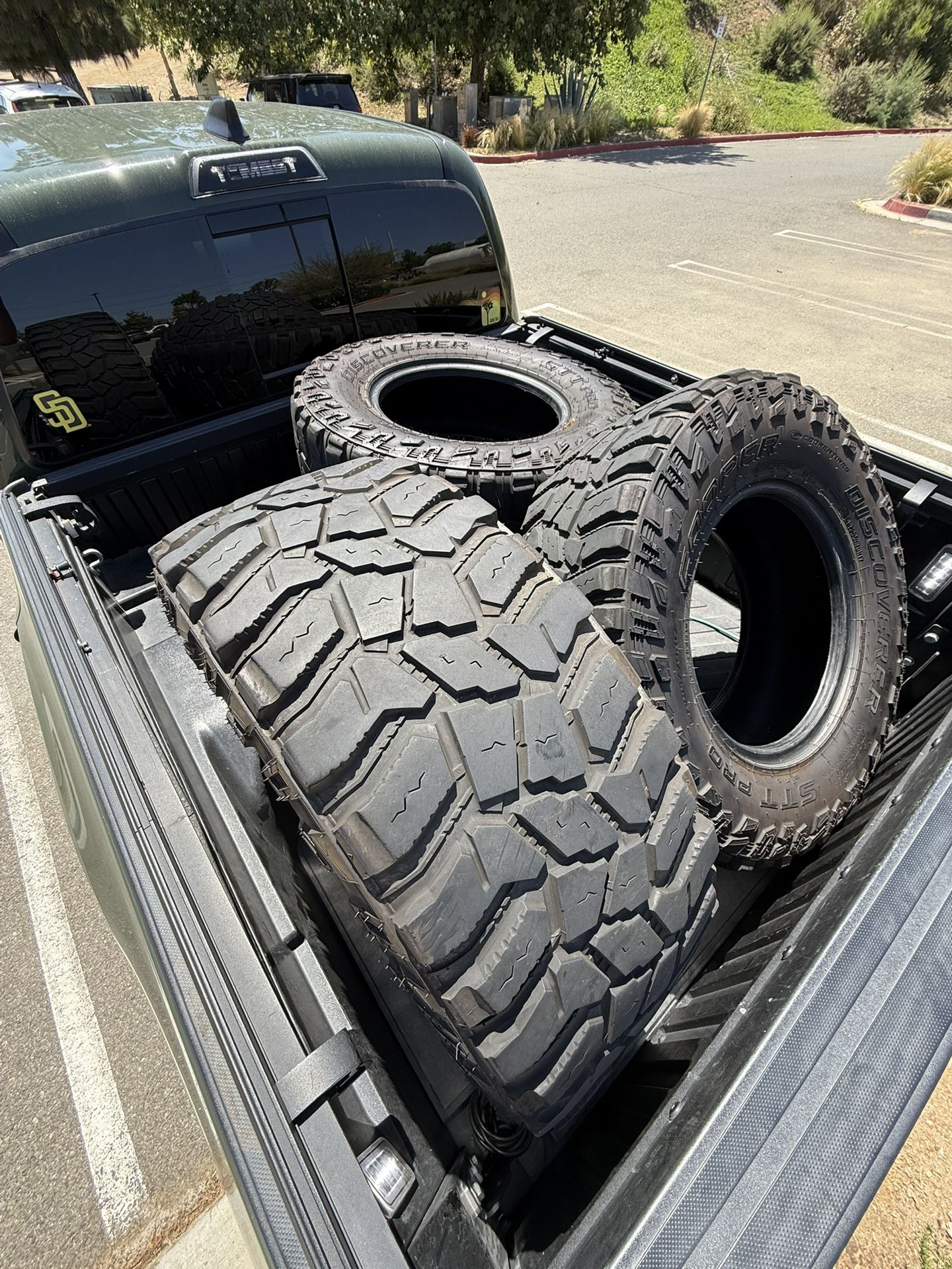 Lt295/70/17 Cooper STT pro