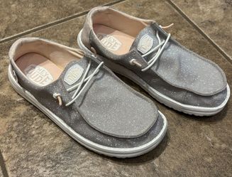 Hey Dude Women’s Size 9 Metallic Sparkle 