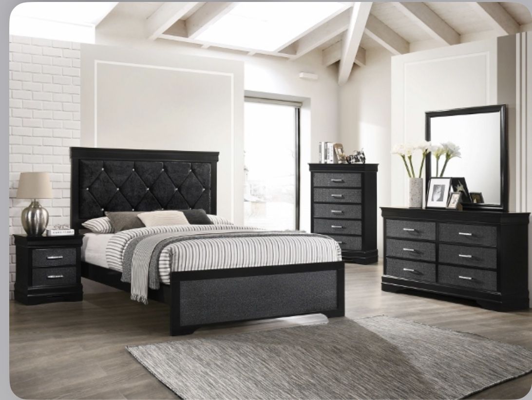 Brand New Amelia Black Finish Queen Bedroom Set