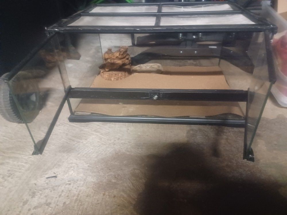 Reptile Tank