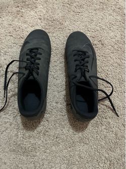 Soccer cleats