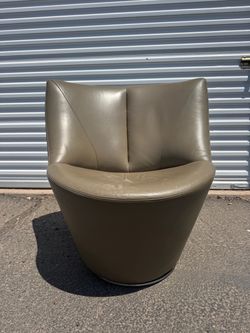 Anda Swivelling Armchair