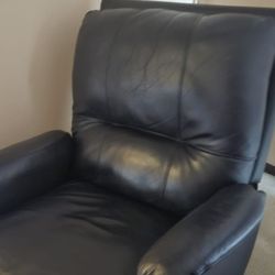 LEATHER RECLINER 