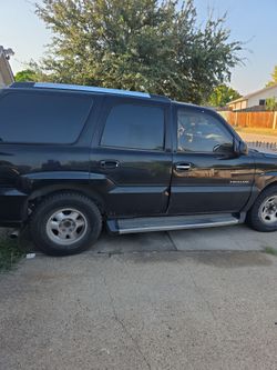 2003 Cadillac Escalade