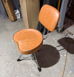 Drum throne