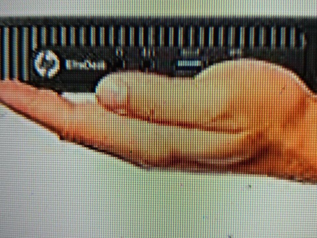 G1 I5 HP Mini Powerful PC and 2 Daul Monitors 17 "