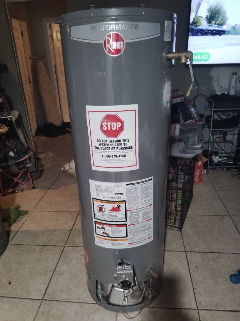RHEEM 50 GALLON WATER HEATER FREE INSTALL & HOSES